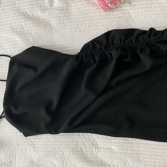 zara black dress w/ a tie on the left side. so cute size xs - Picture 2 of 2